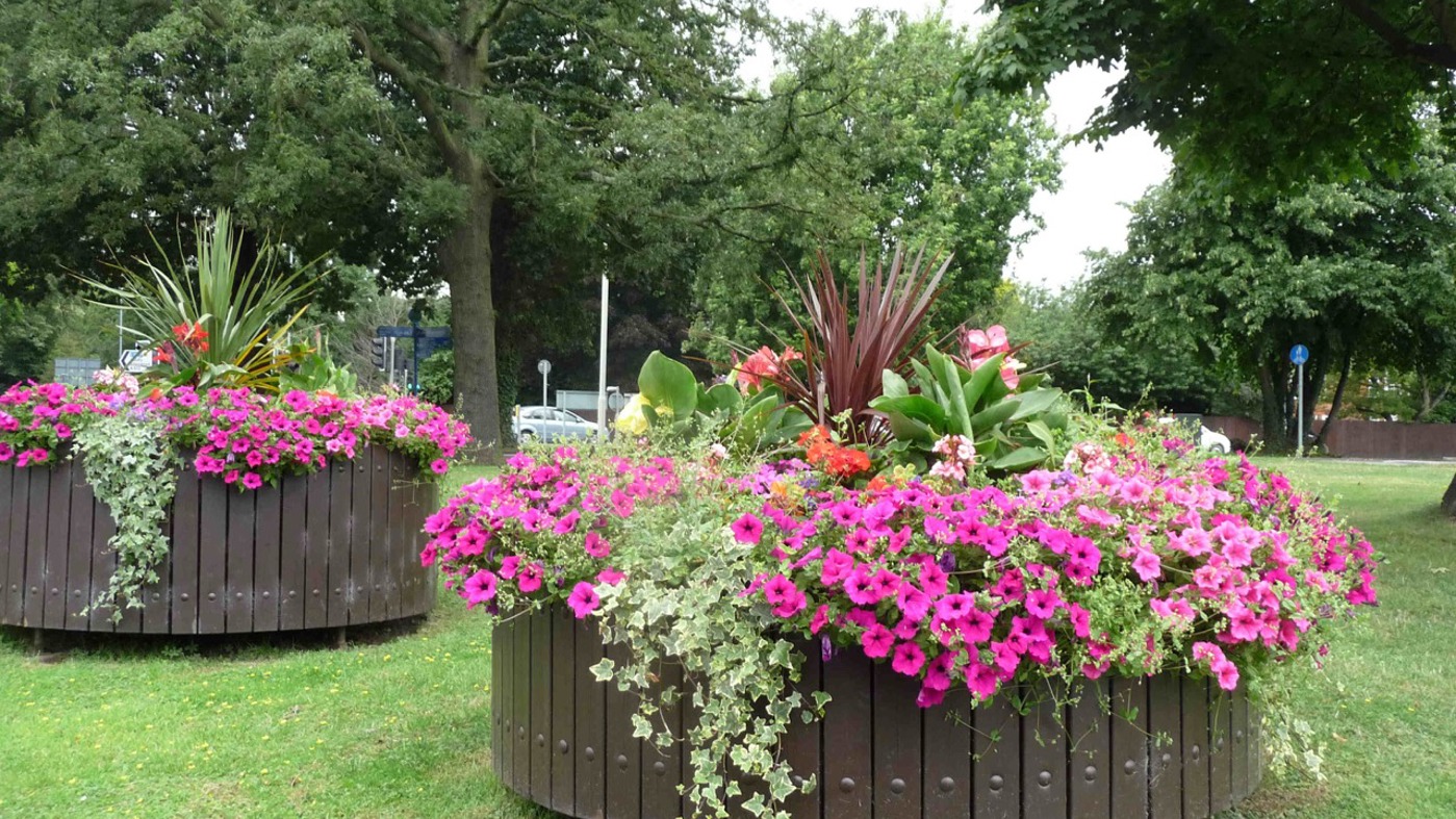 Ashby Road Roundabout L Large